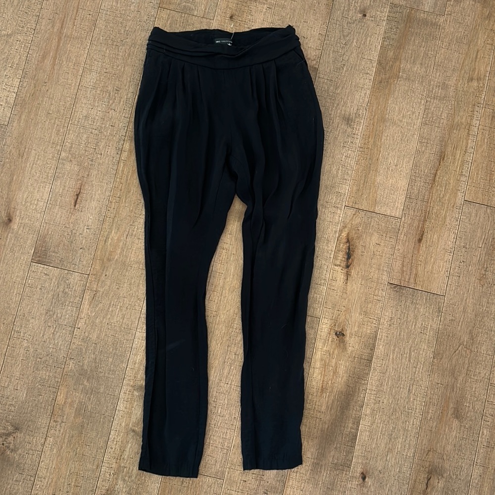 Mango. Black trouser. Pleated detail at waist. Size 4/S